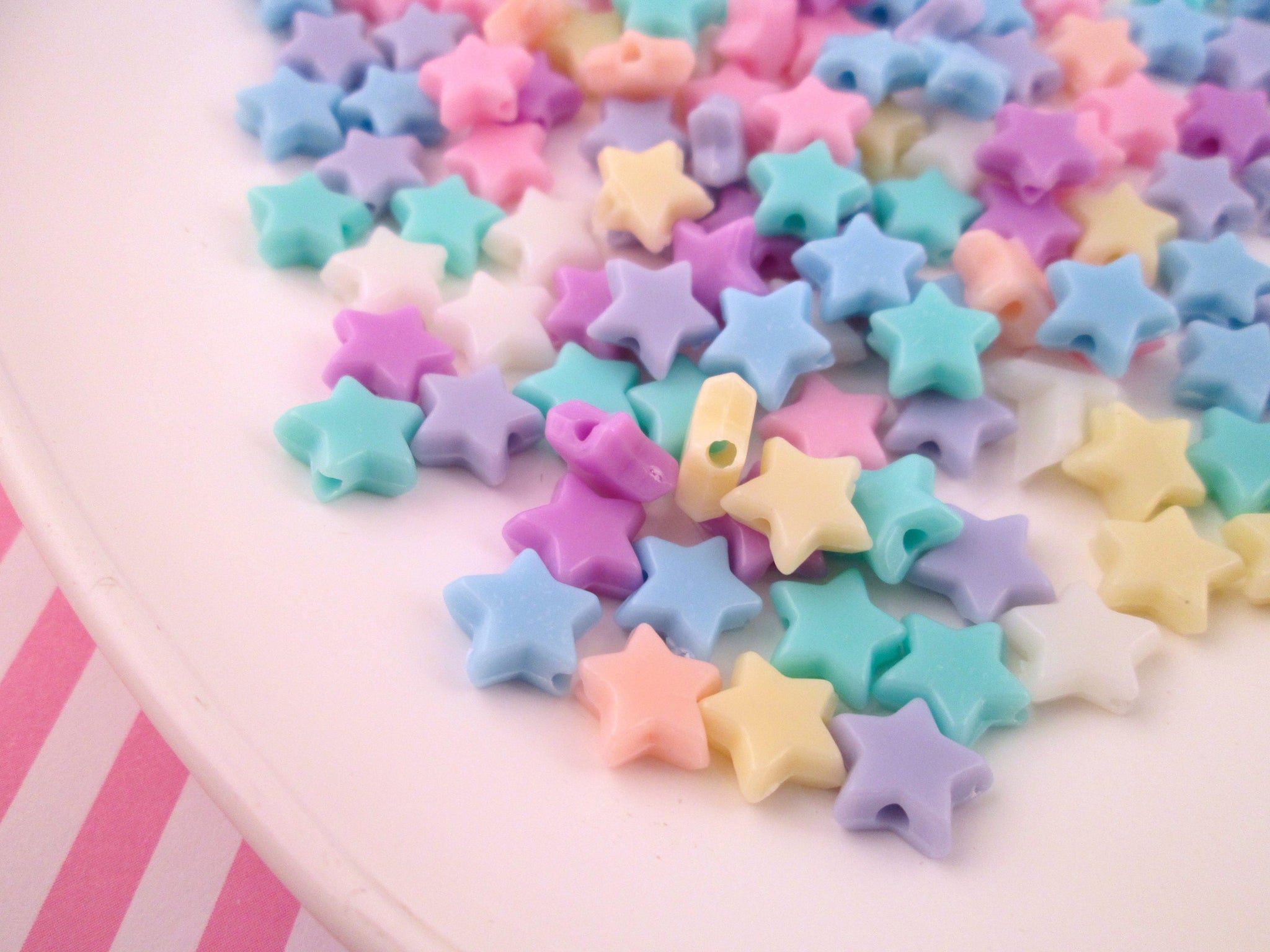 Fourty 10mm Pastel Fairy Kei Star Beads, Kawaii beads, J56 – Happy