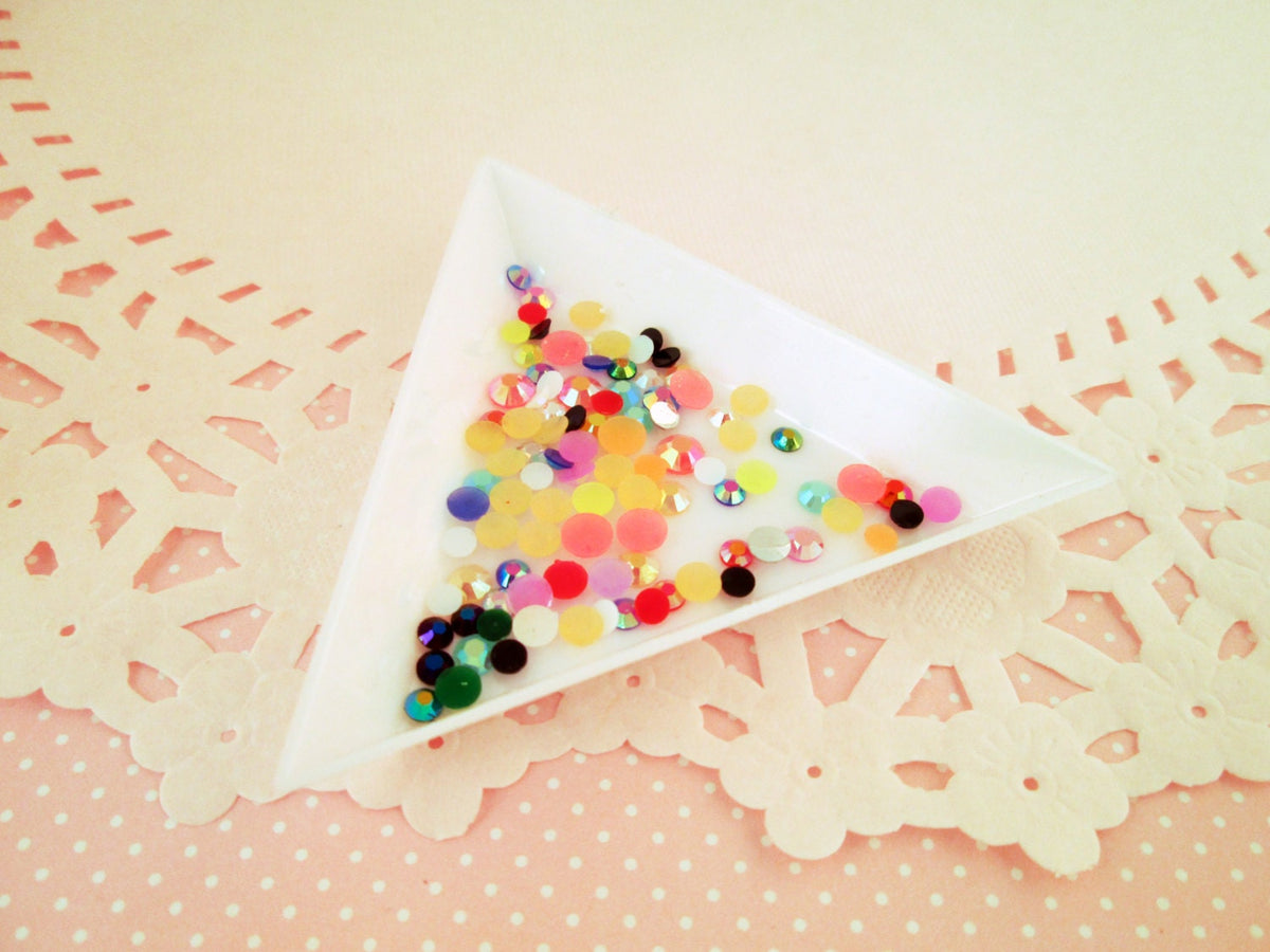 Stacking Triangles 4 Rhinestone and Bead Sorting Trays, Stacking triangles – Happy Kawaii ...